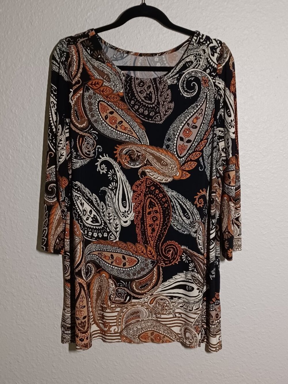 Susan Graver 1X Paisley Print Liquid Knit 3/4 Sleeve Tunic Black Spice